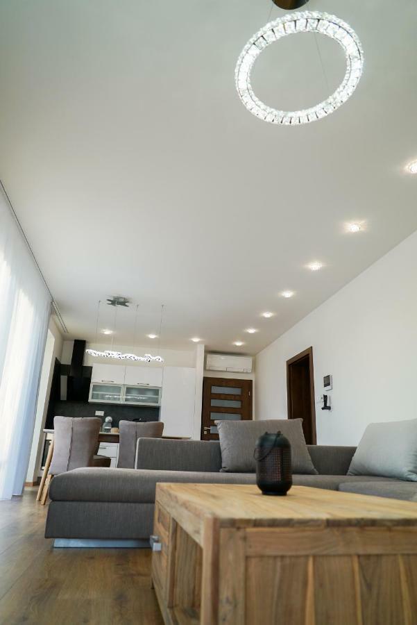 Luxury Villa Moravany nad Váhom Εξωτερικό φωτογραφία
