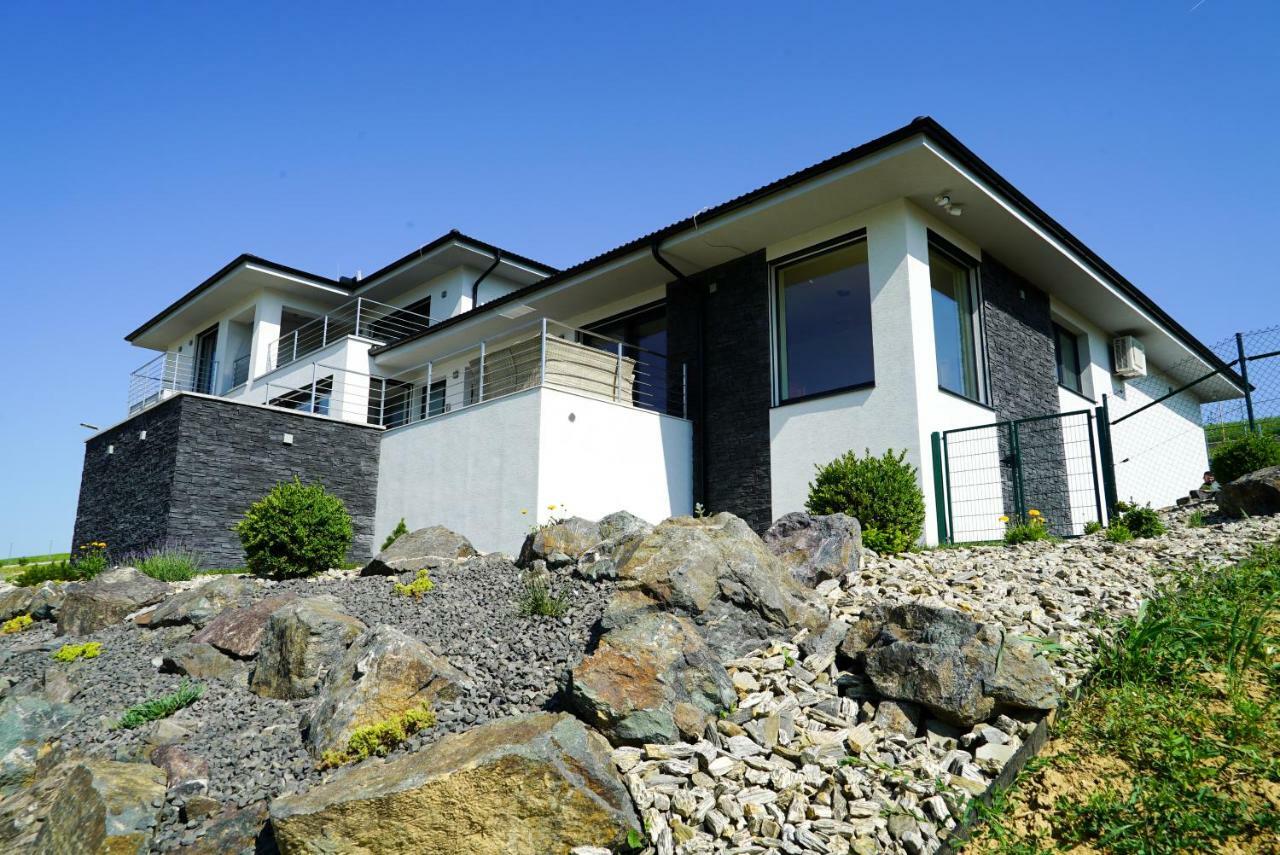 Luxury Villa Moravany nad Váhom Εξωτερικό φωτογραφία