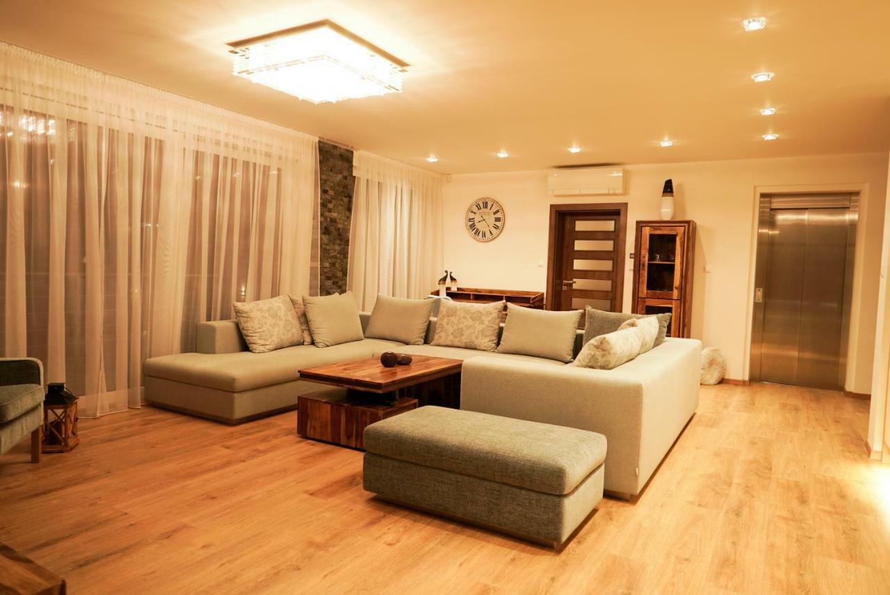 Luxury Villa Moravany nad Váhom Εξωτερικό φωτογραφία